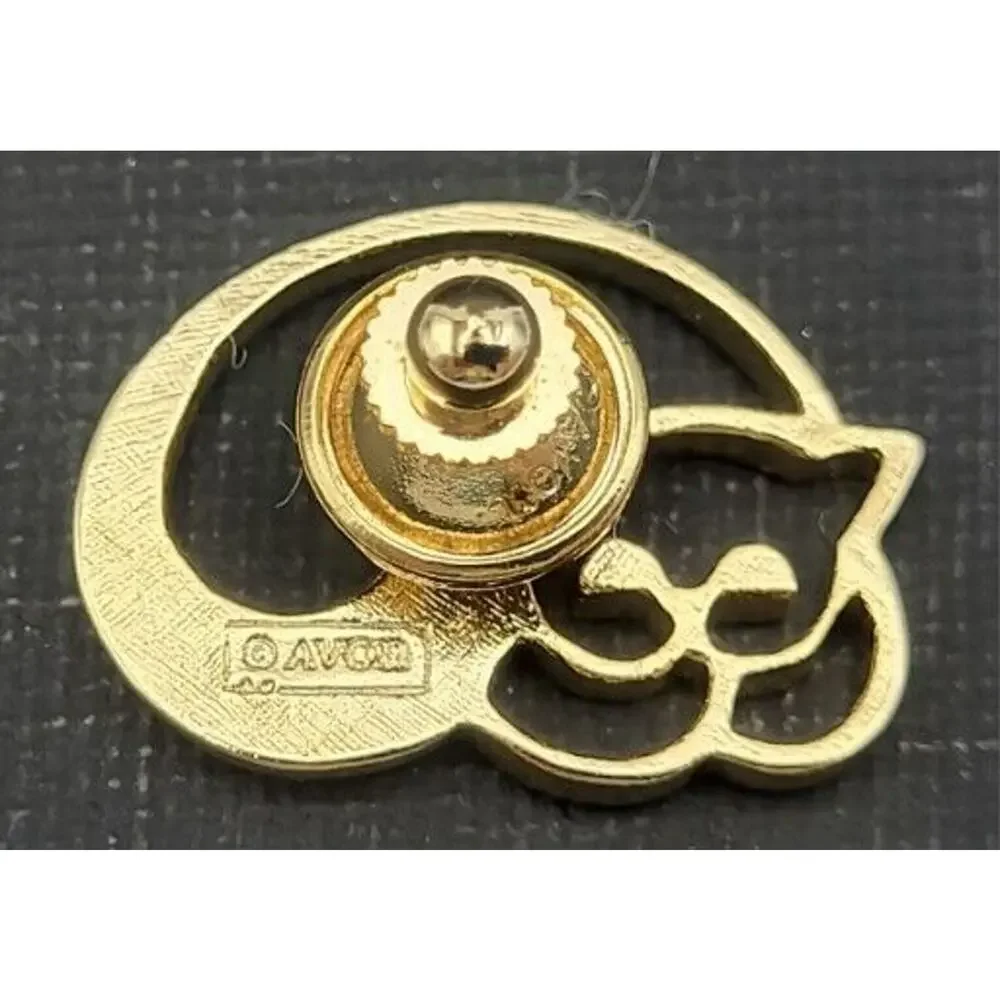 Vintage 1980 CAT PIN Gold Tone Avon 1